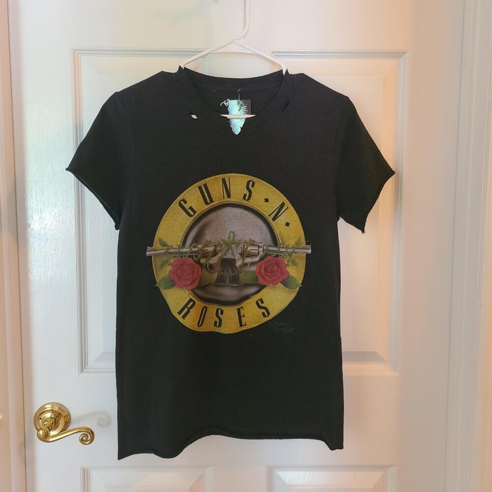 Guns N Roses Distressed Tee - Small - NWT
